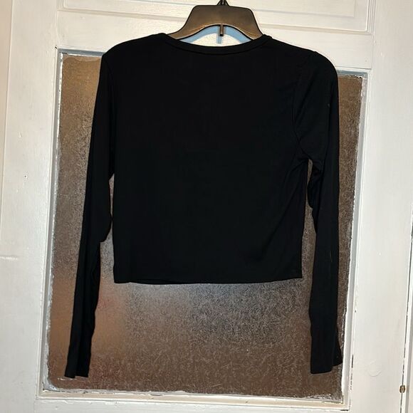 Wild Fable Women’s Long Sleeve Black Heart Cropped Ribbed T-shirt Size Large - Picture 5 of 5